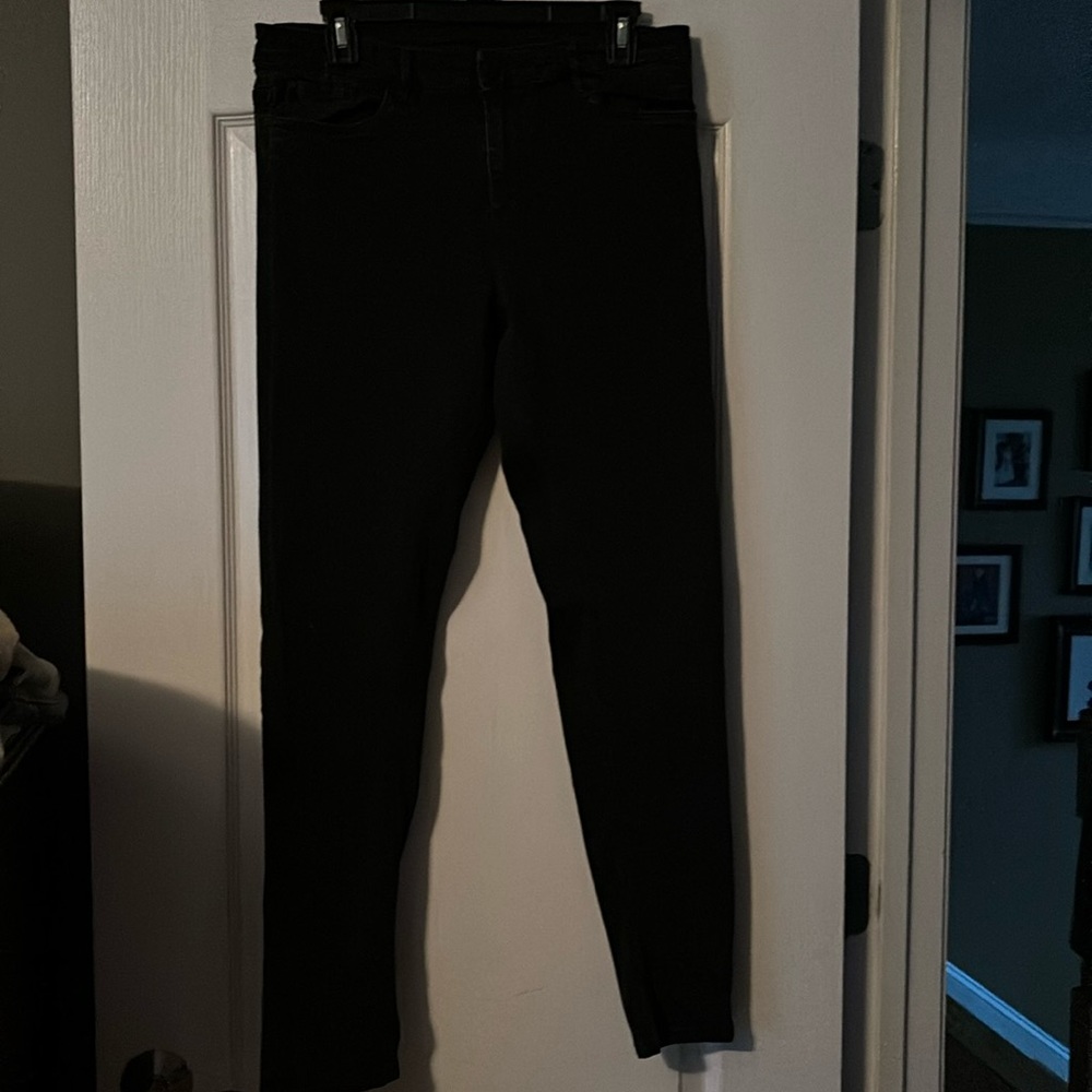 Black skinny jeans
